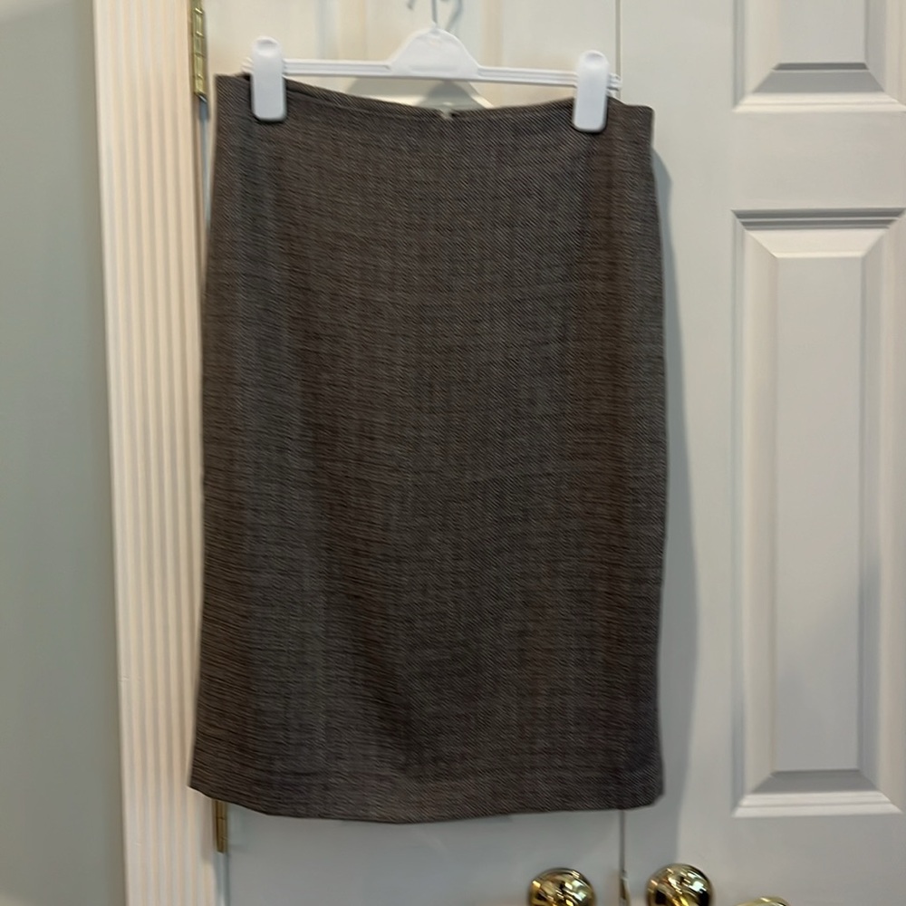 Talbots Classic Tweed Skirt Fully Lined Gray Size 12 Matching Jacket Size 8